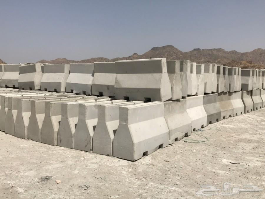 مصدات خرسانية لمواقف السيارات زينة الحدائق