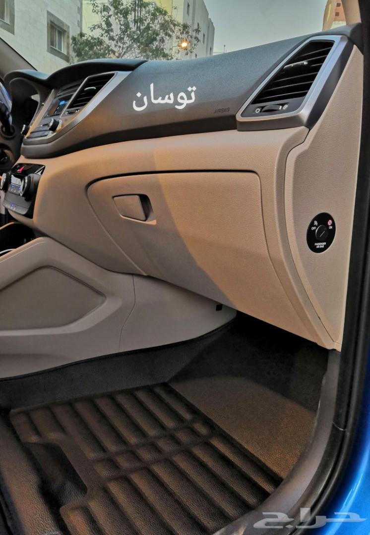 دعاسات وارضيات 5D للسيارات