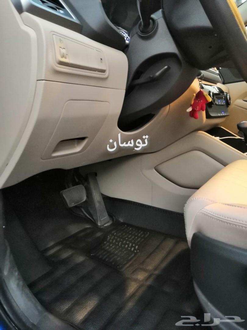 دعاسات وارضيات 5D للسيارات