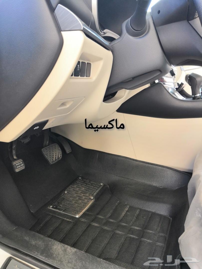 دعاسات وارضيات 5D للسيارات