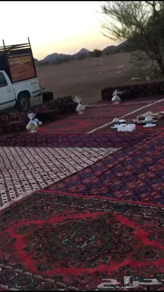 يوجد سيارة مجهزة لطلعات البر