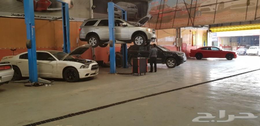 مكاين وجيرات درانجو. شروكي جيب كرايزلر تشارجر