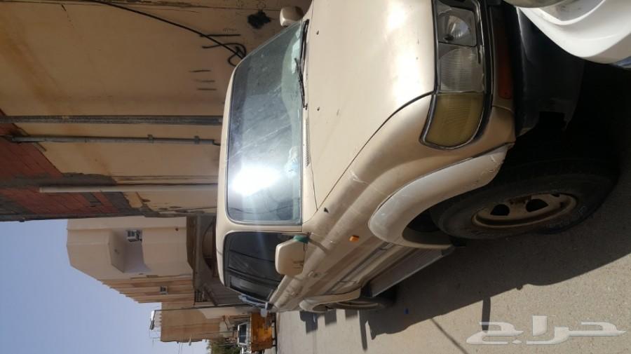 جيب صالون 97تشليح او سيارة مزرعه