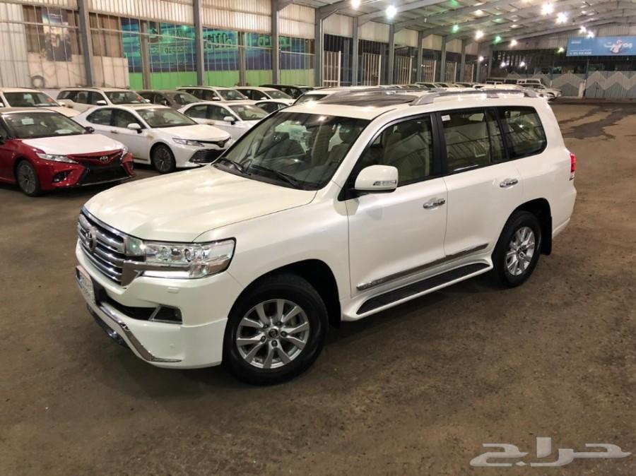 لاندكروزر GXR3 V8 2017