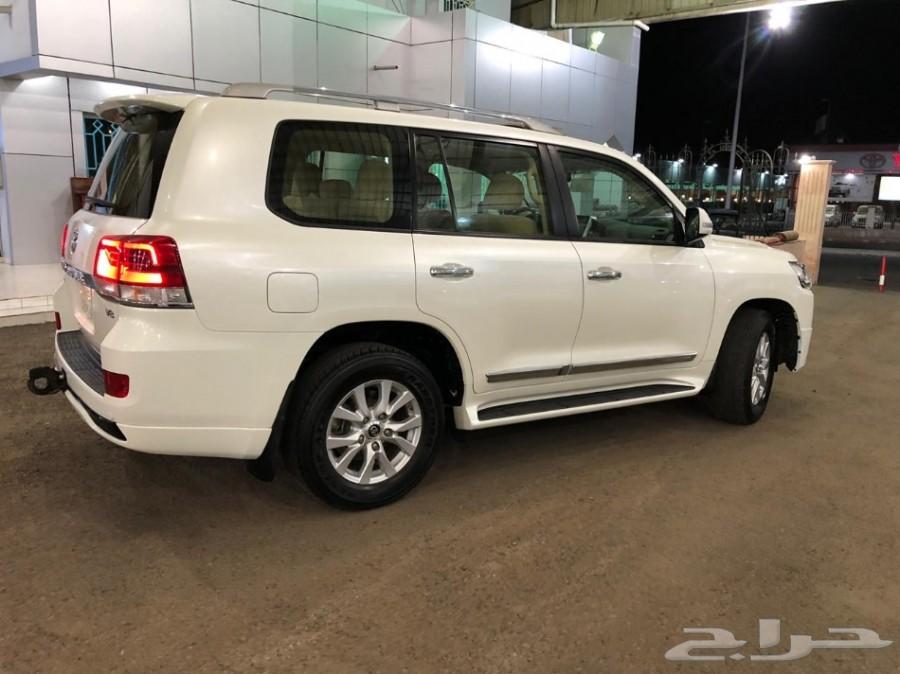 لاندكروزر GXR3 V8 2017