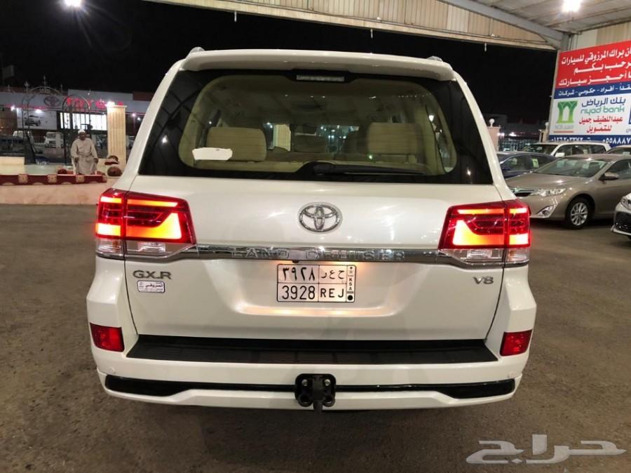 لاندكروزر GXR3 V8 2017