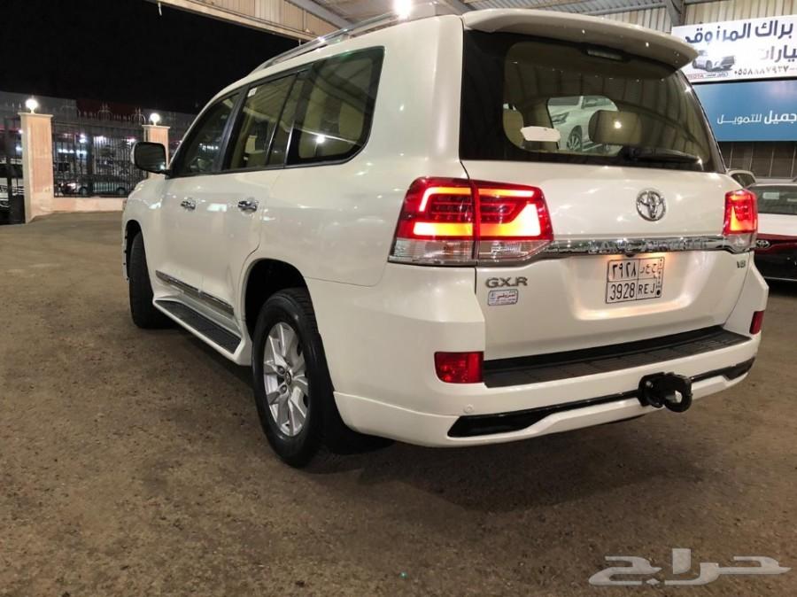 لاندكروزر GXR3 V8 2017