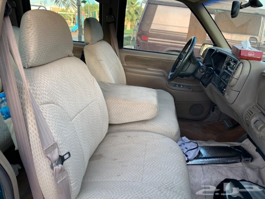 جي ام سي سوبربان 1998. GMC Suburban 1998 2500
