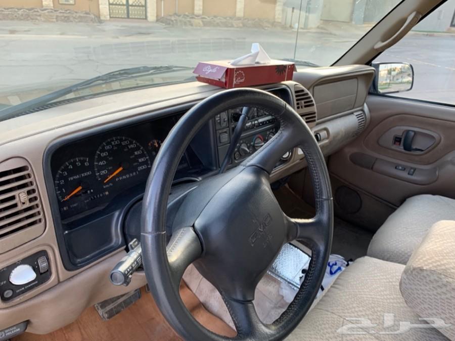 جي ام سي سوبربان 1998. GMC Suburban 1998 2500