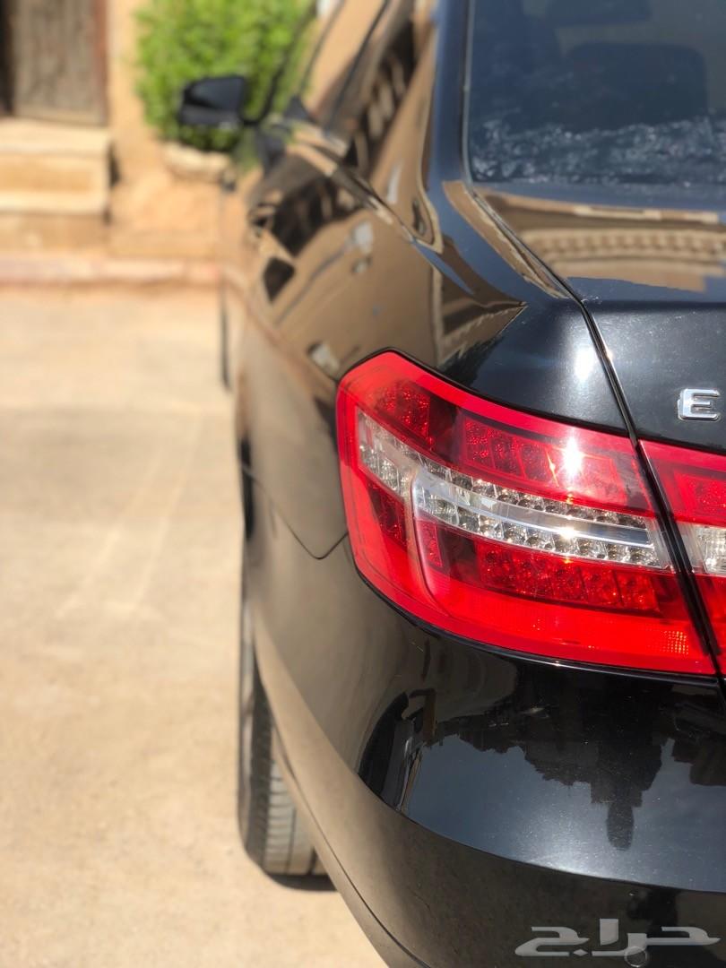 مرسيدس E350 اسود 2010