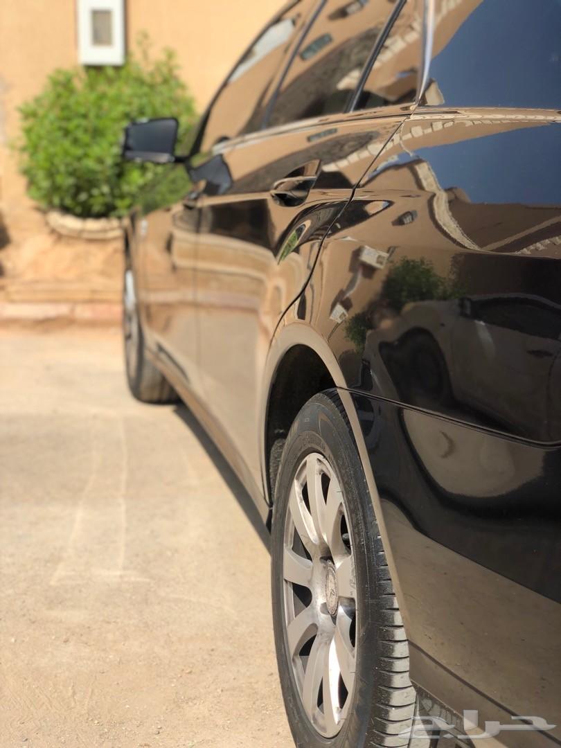 مرسيدس E350 اسود 2010