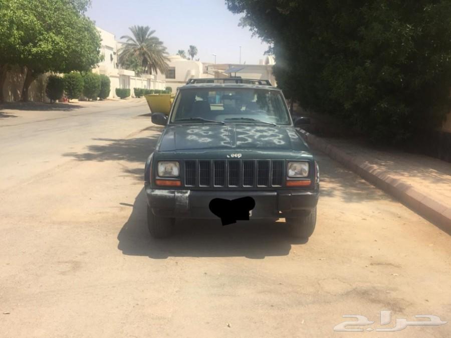 للبيع جيب شروكي 2001