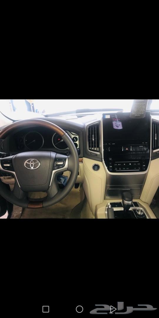 جيب لاندكروزر VXR1 2018 سعودي أسود (250 ألف