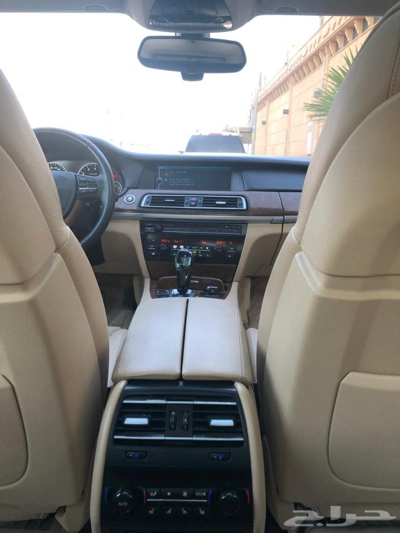 بي ام دبليو 750Li