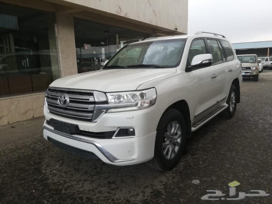 تويوتا لاندكروزر 2018 فل كامل V8 GXR3 اصفار