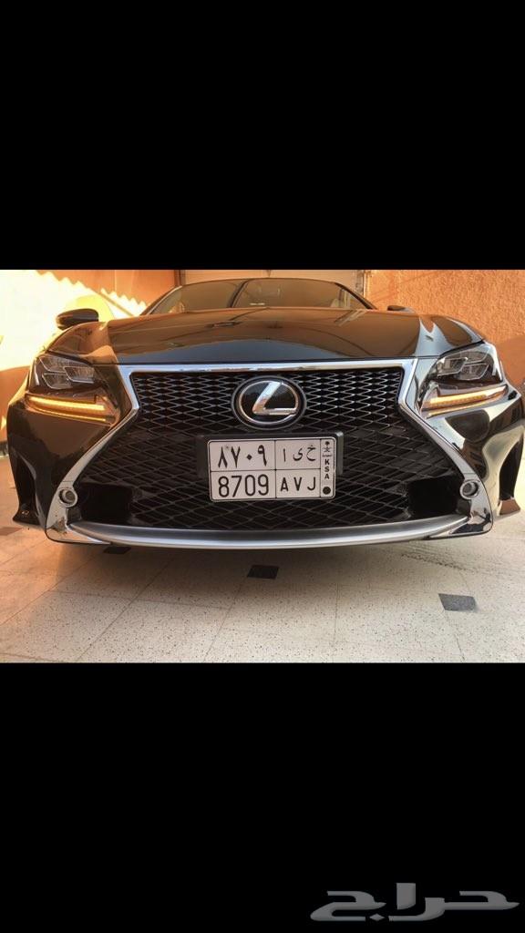 لكسز RCF350 2016 بحالة الوكالة - فل ممشى قليل