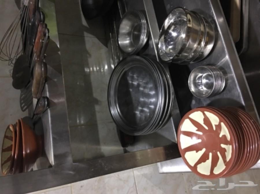 ادوات مطعم كالجديدة للبيع