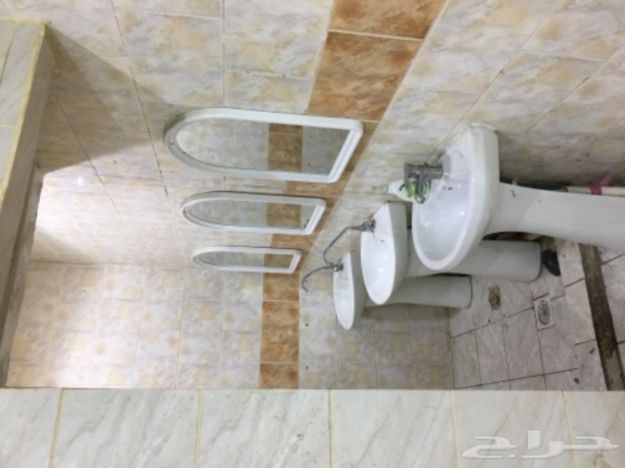 ادوات مطعم كالجديدة للبيع