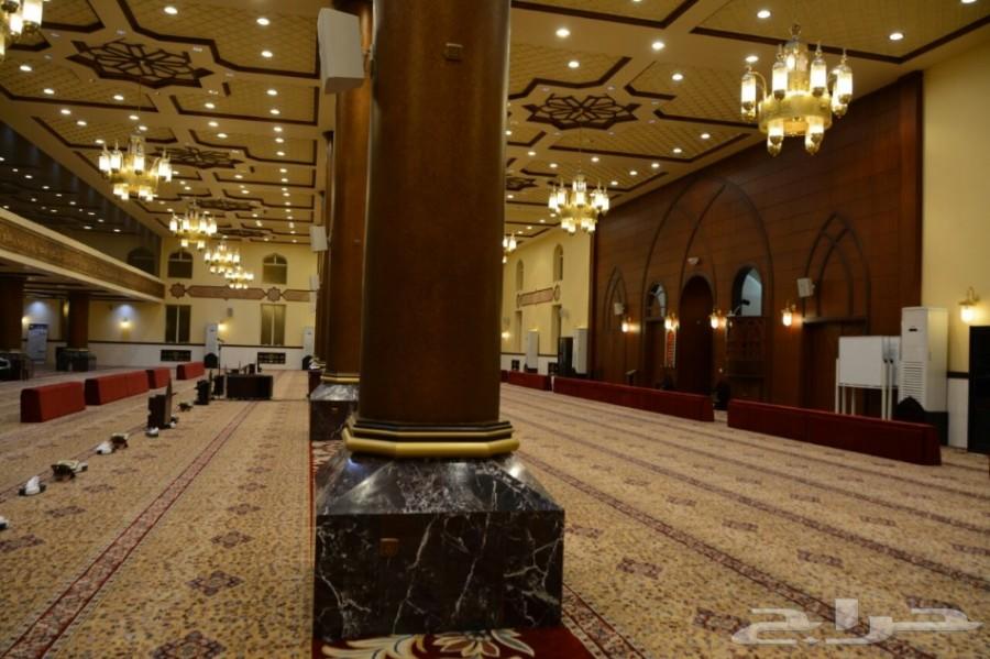 أعمال ديكورات خشبية داخلية ( مساجد مسارح )