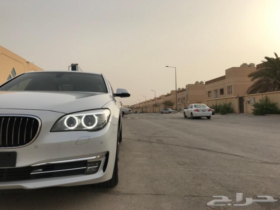 - BMW 730Li