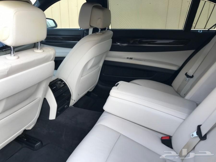 - BMW 730Li