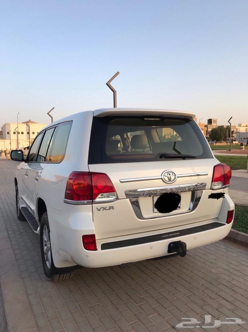 للبيع VXR أبيض مديل 2013
