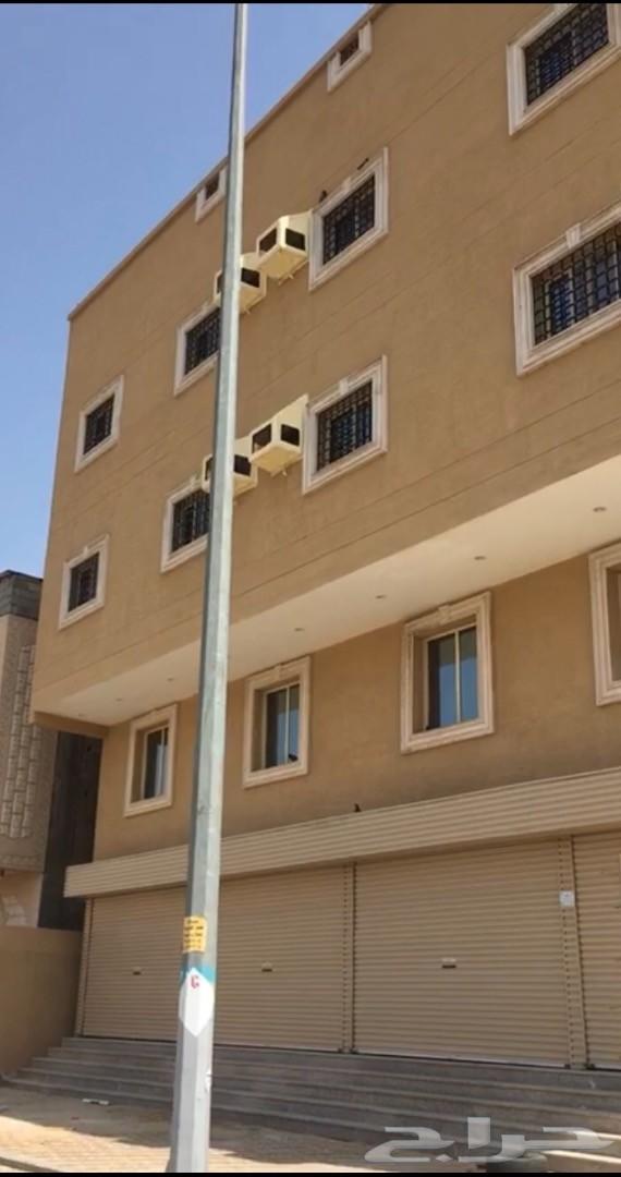 عماره تجاريه للبيع في حي الخضراء (12) شقه
