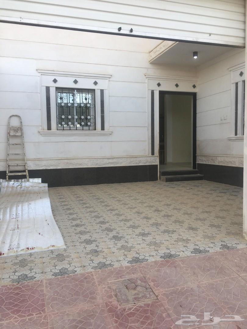 دور أرضي للإيجار بحي البيان