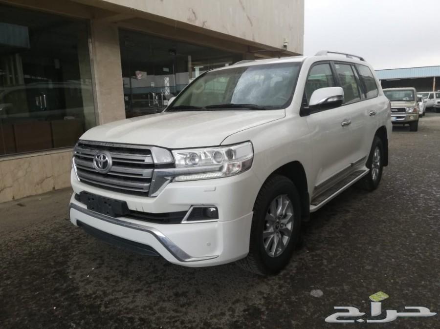 تويوتا لاندكروزر 2018 فل كامل V8 GXR3 اصفار