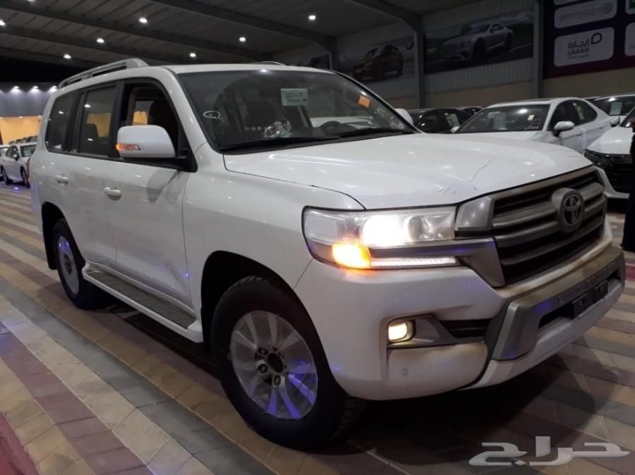 لاندكروزر GXR 2 -2019 بنزين- 6 -سلندر 198000