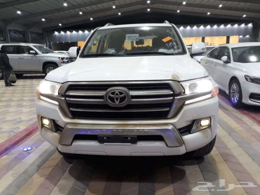 لاندكروزر GXR 2 -2019 بنزين- 6 -سلندر 198000