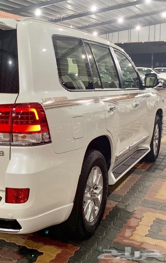جيب لاندكروزر V8 GXR 3 بريمي ( تم البيع )