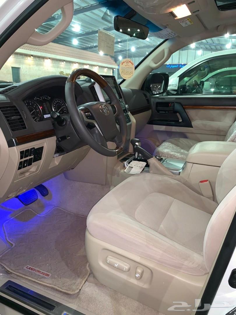 جيب لاندكروزر V8 GXR 3 بريمي ( تم البيع )