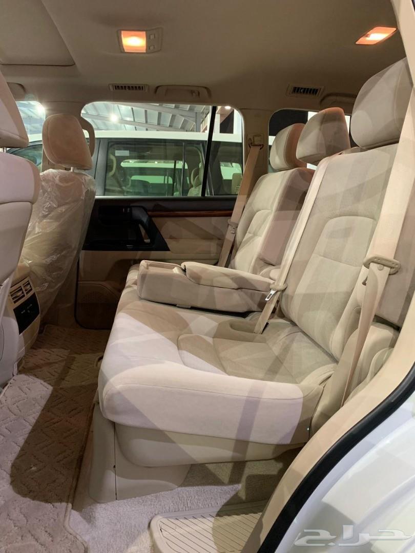 جيب لاندكروزر V8 GXR 3 بريمي ( تم البيع )