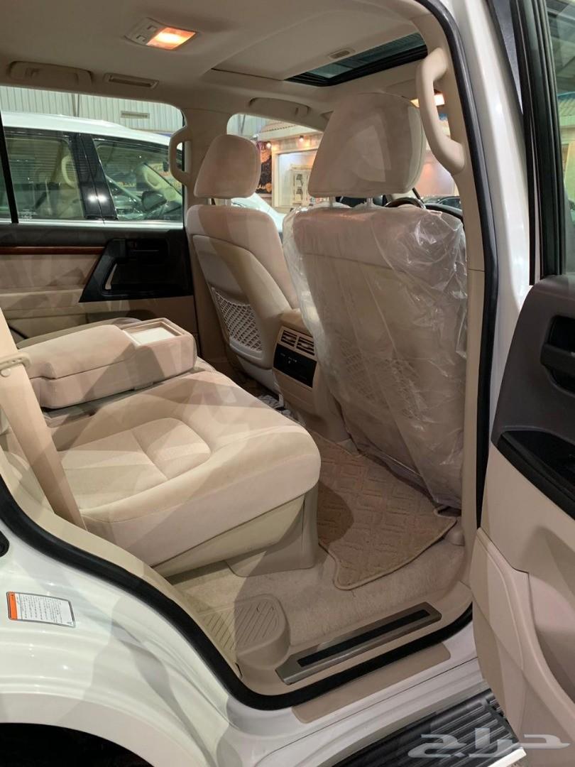جيب لاندكروزر V8 GXR 3 بريمي ( تم البيع )