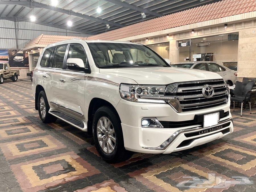 جيب لاندكروزر V8 GXR 3 بريمي ( تم البيع )