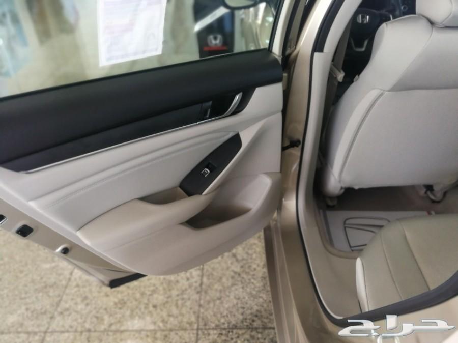 هوندا اكورد LX 2018