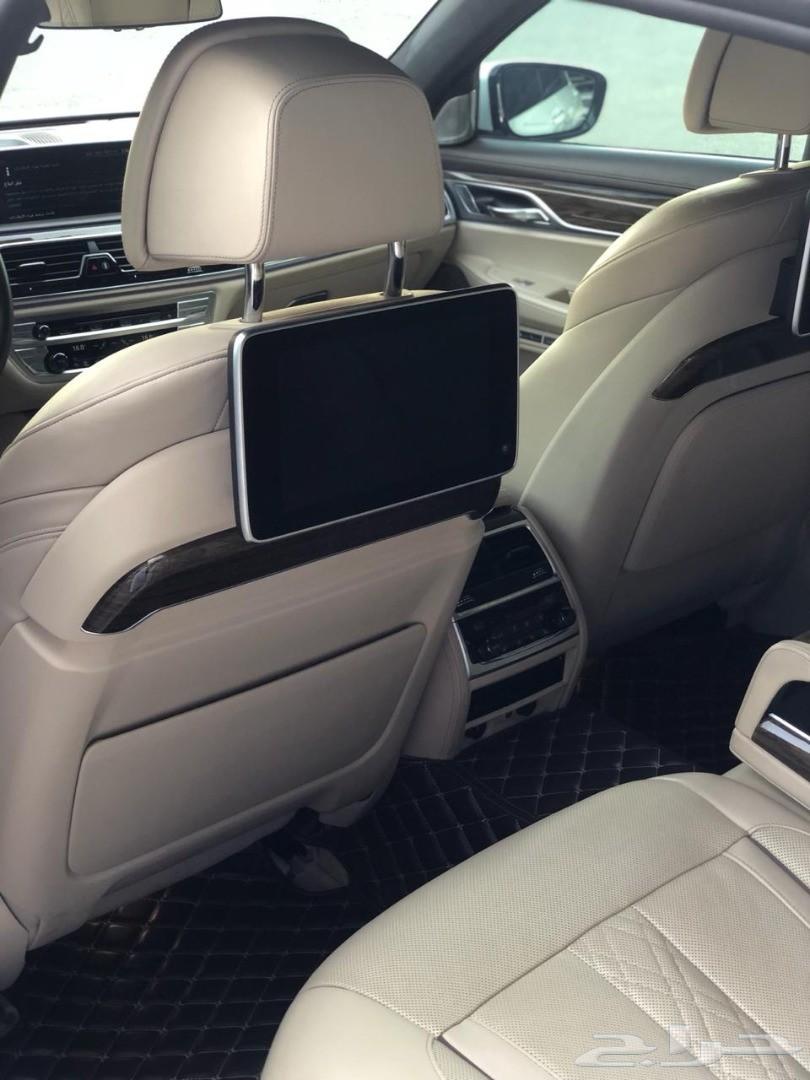 BMW 750