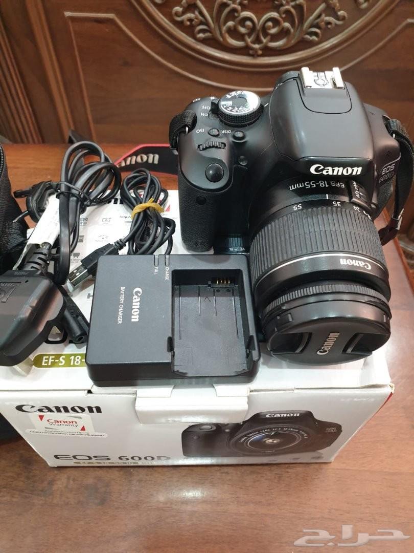 الكاميرا الاحترافية كانون EOS 600D