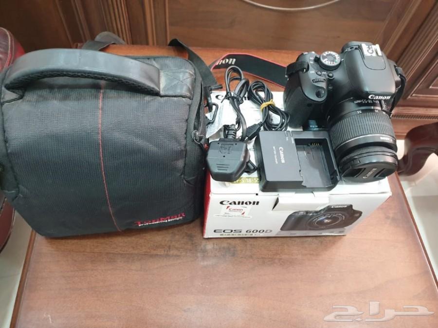الكاميرا الاحترافية كانون EOS 600D