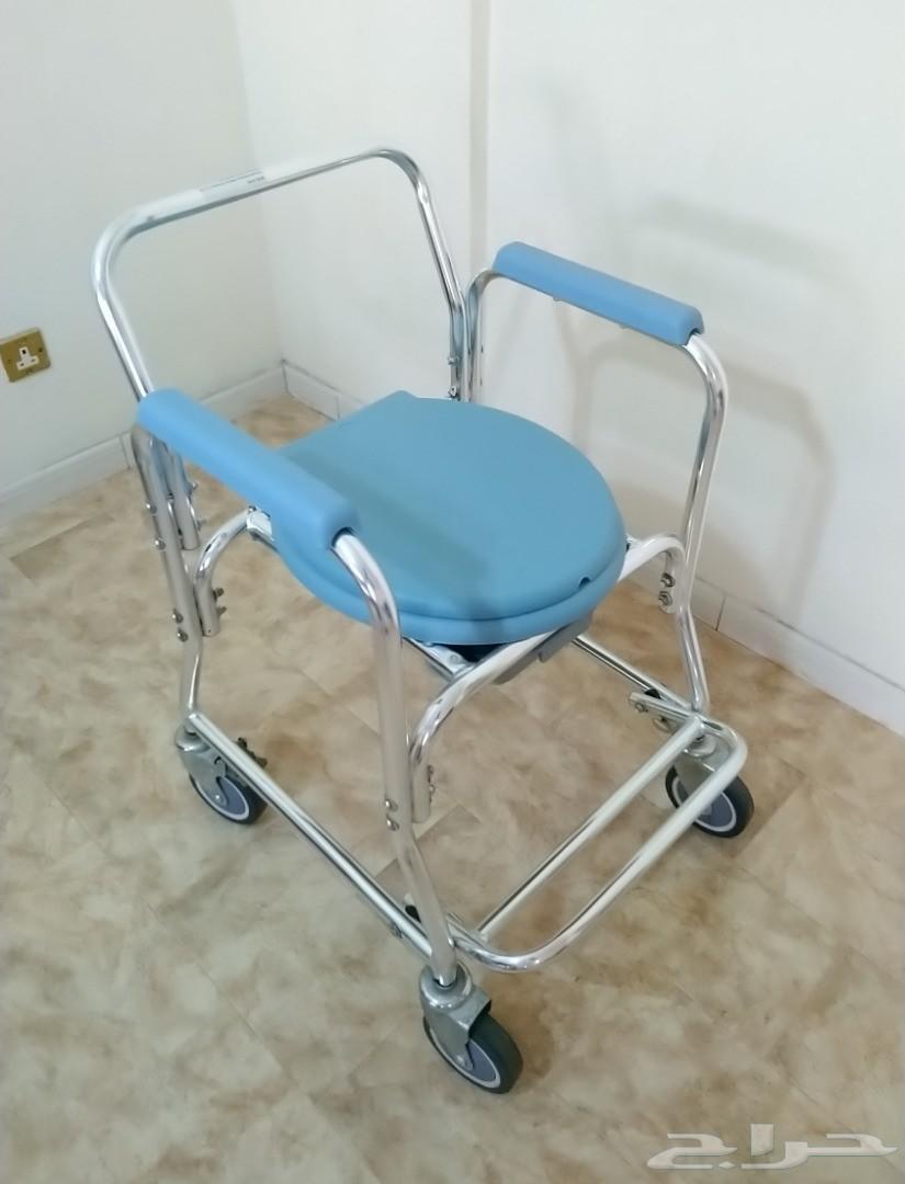 كراسي طبيه للاستخدام في دورة المياه