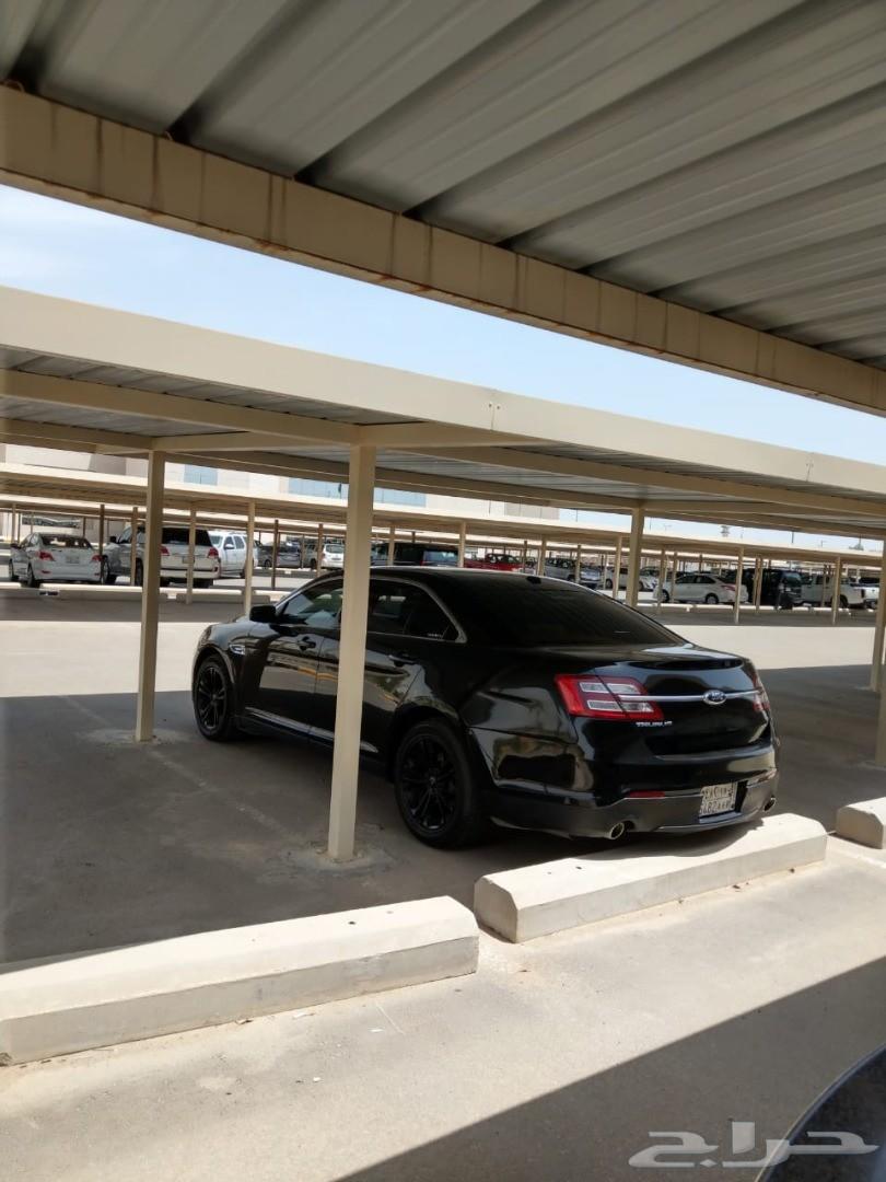 Ford Taurus 2013 Standard