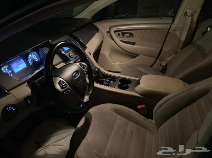 Ford Taurus 2013 Standard