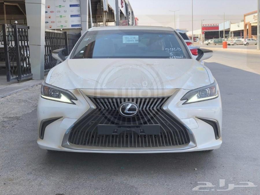 لكزس ES250_2019 AA (سعودي) متوفره لدى الفريدي
