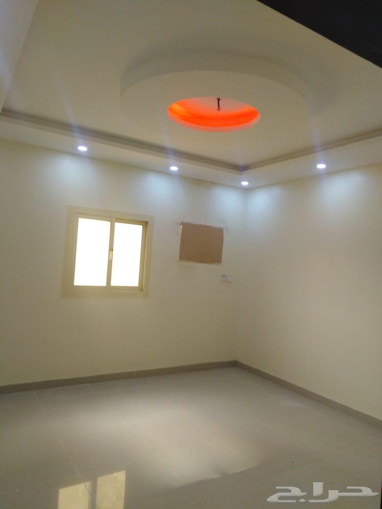 شقه فاخره للبيع 5غرف بسعر 270الف اسعار مغريه