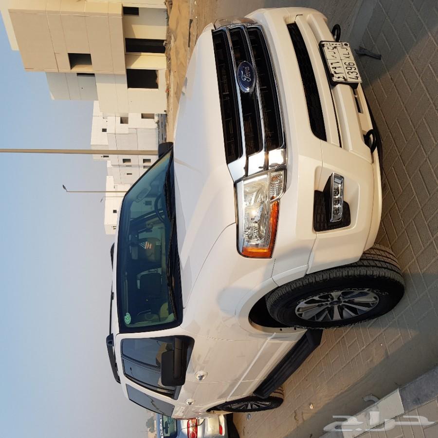 2016 فورد اكسبيدشن XLT دبل ابيض لؤلؤي قصير4x4