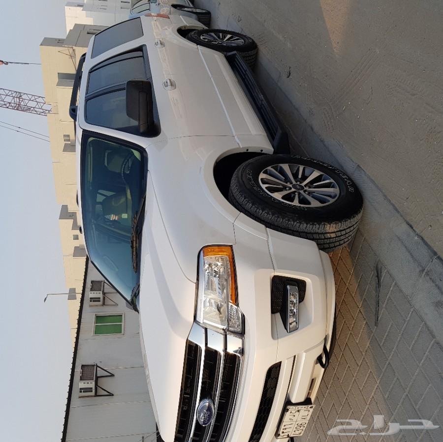 2016 فورد اكسبيدشن XLT دبل ابيض لؤلؤي قصير4x4