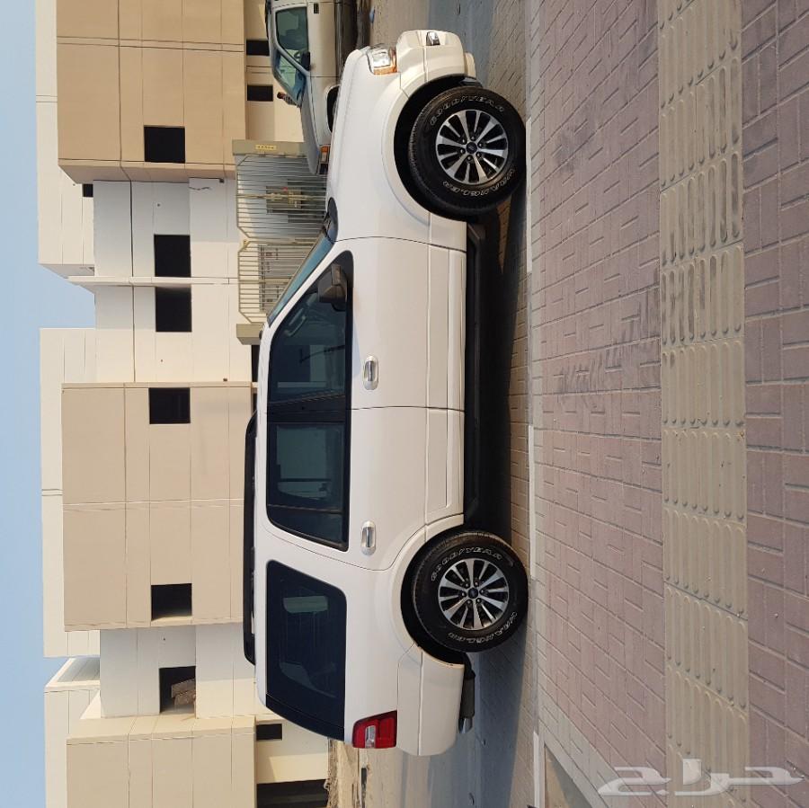 2016 فورد اكسبيدشن XLT دبل ابيض لؤلؤي قصير4x4