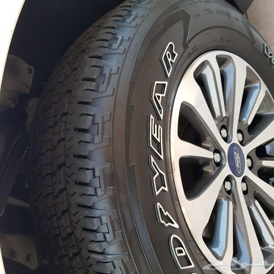 2016 فورد اكسبيدشن XLT دبل ابيض لؤلؤي قصير4x4