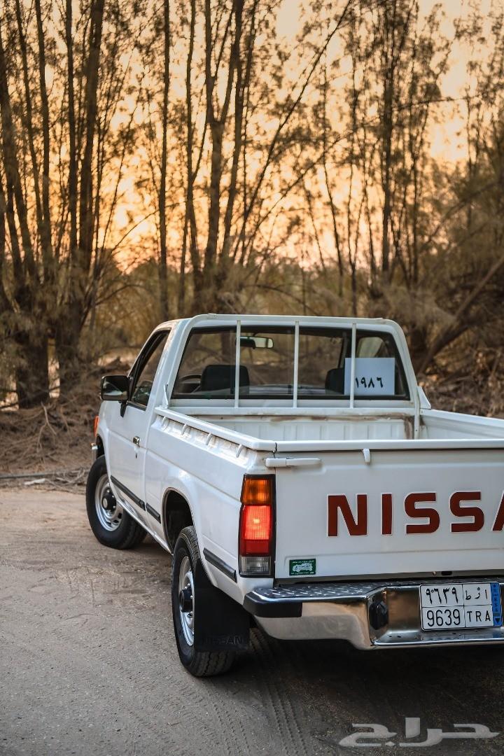 نيسان - ددسن - 1986
